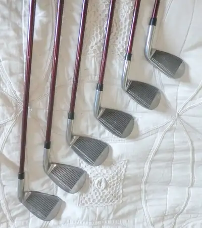 Wilson ProStaff Iron Set - left, View more