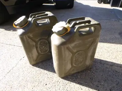 Scepter 20L Military-Style Jerry Cans (2x), View more