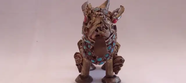 Antique Jeweled Brass Foo Dog  Figurine in Arts & Collectibles in Barrie - Image 4