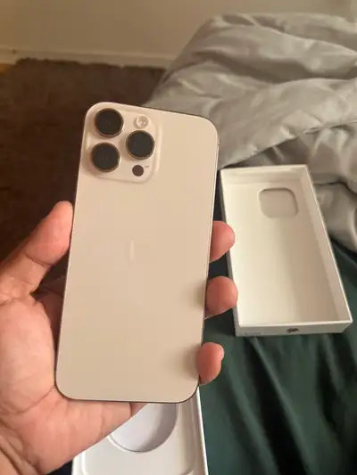 Iphone 16 pro max, View more