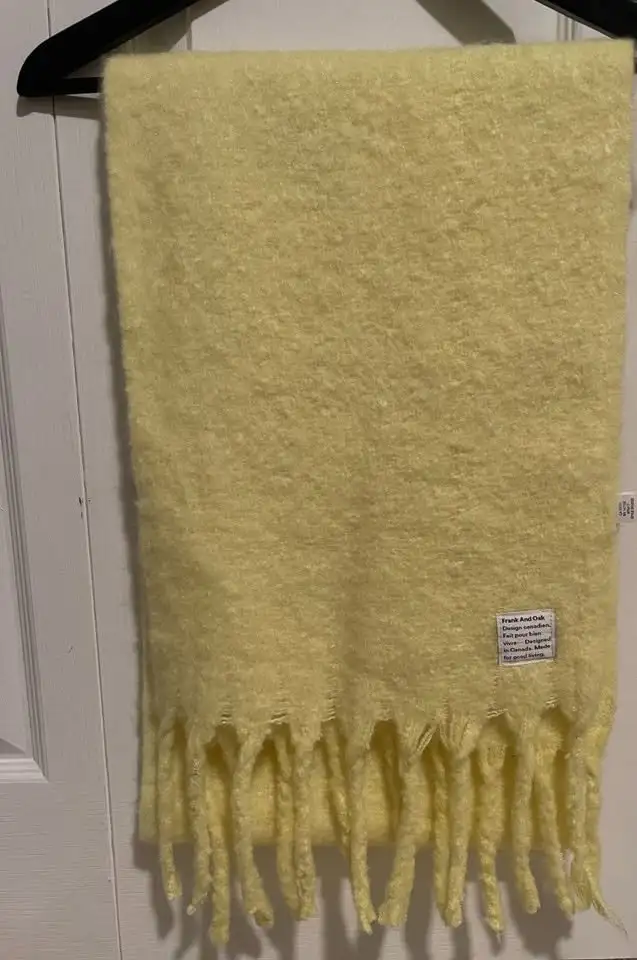 AN BRAND NEW YELLOW LADIES SCARF BY '' FRANK AND OAK '' FOR SALE