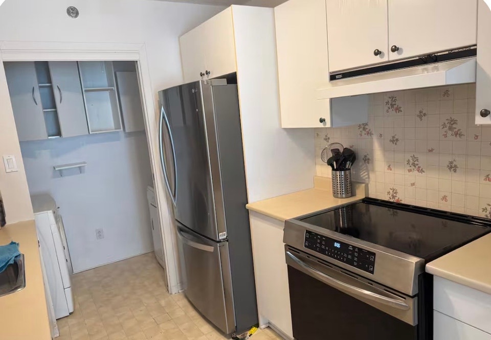 Beautiful Furnished 1-Bedroom (3/12) Apartment for Rent 4