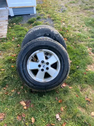 4-Michelin x ice 235-70R16 tires on allium rims. Tires and rims were taken off a 2012 Ford Escape. I...