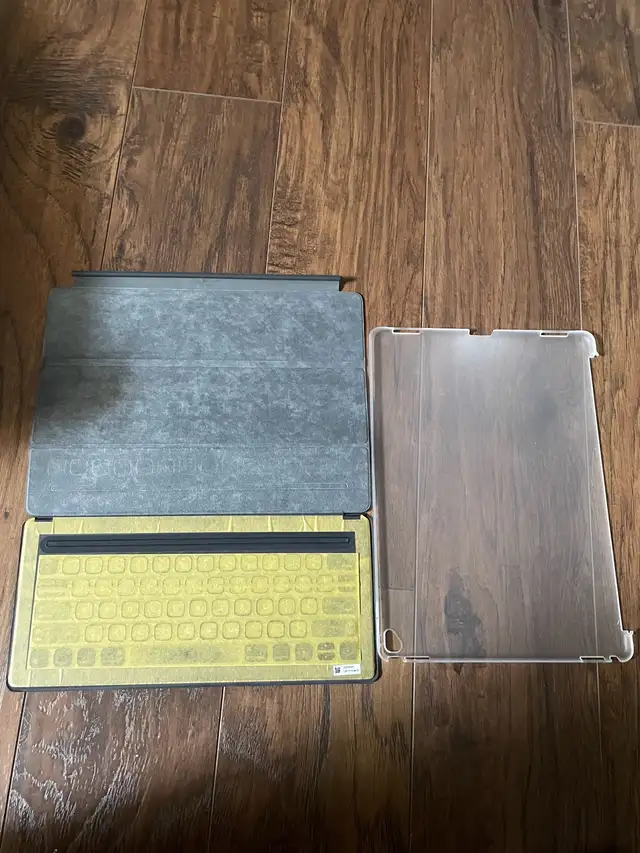 Laptop protective case and keyboard. in Laptop Accessories in Markham / York Region - Image 2