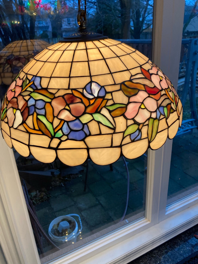 Tiffany chandelier, stained glass one light fixture in Electrical in Markham / York Region - Image 2