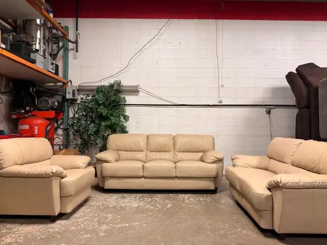 Genuine Leather Couch Set in Couches & Futons in Edmonton - Image 2