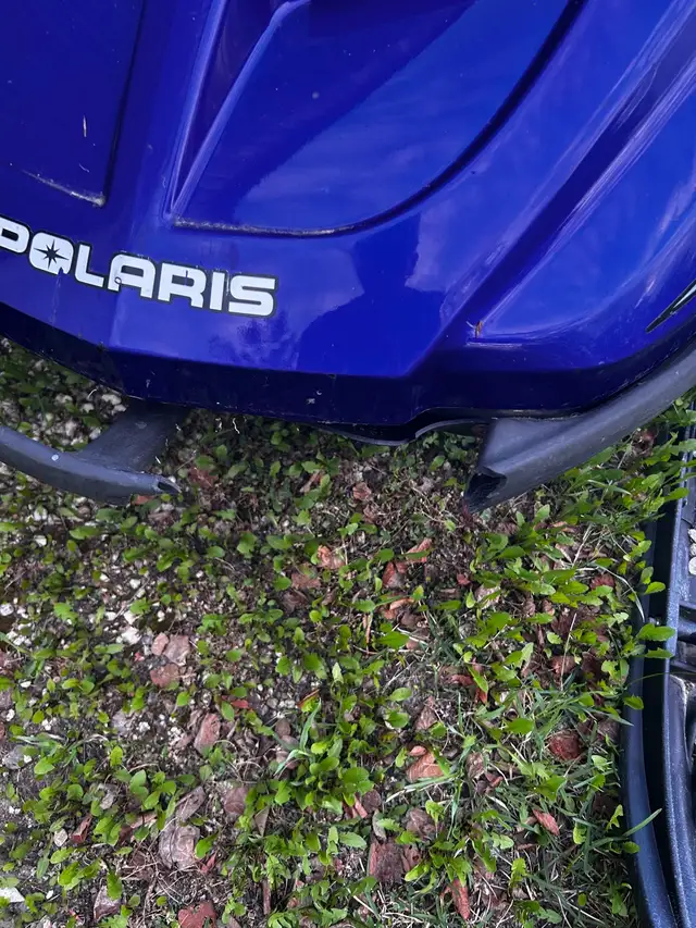 1999 Polaris 550 fan cooled in Snowmobiles in Edmonton - Image 4