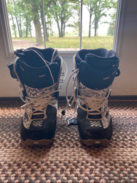 Vans men’s size 11 snowboard boots