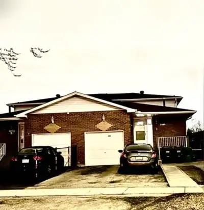 *One room private and one sharing available for now for boys .* sharing Rent 400 and private room 50...