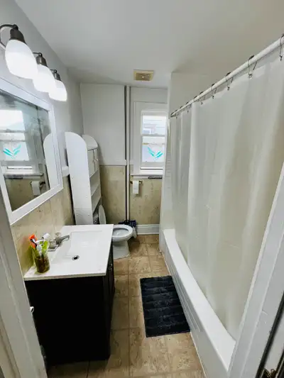 Master Bedroom for Rent