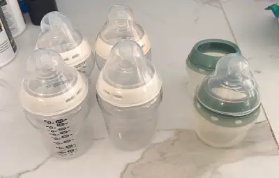 Tommee Tippee 4 - 4 oz plastic bottles all nipple size 1 2 - Tommee Tippee Baby Bottles, Natural Sta...