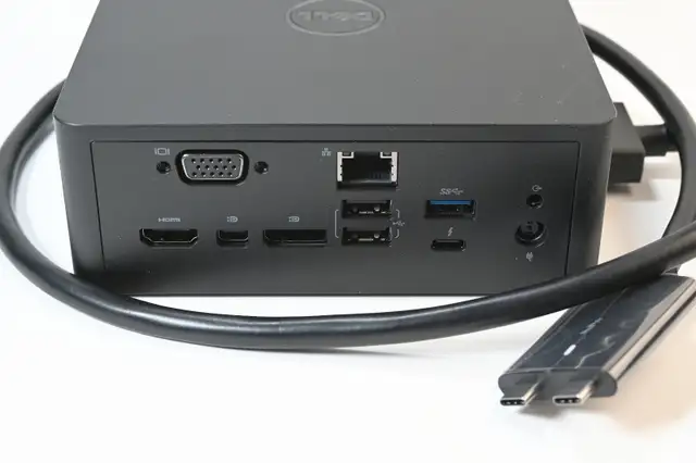 Dell K16A001 TB18DC HDMI USB-C Laptop Docking Station Dock Only in Laptop Accessories in City of Toronto - Image 4
