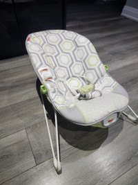 Fisher Price Baby Bouncer - Geo Meadow