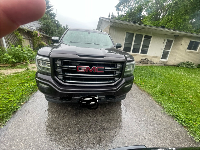 2016 GMC sierra 1500 SLE ALL TERRAIN in Cars & Trucks in City of Toronto - Image 3