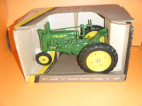 John Deere Model  G Tractor1937 Toy Ertl Die Cast