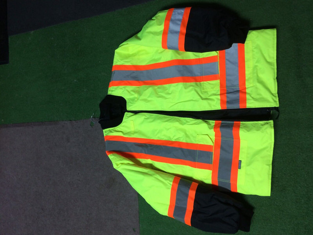 2 in 1  High Visibility Jacket (New) dans Hommes  à Edmundston - Image 4