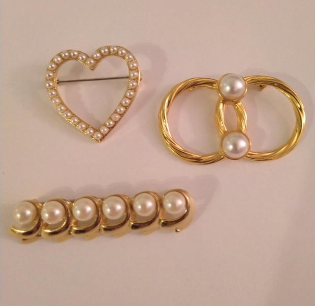 Assorted Vintage Gold Pearl Pins in Jewellery & Watches in Oakville / Halton Region - Image 3