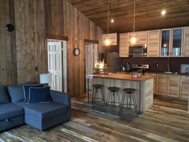 Elk Ridge Cottage w/ Hot Tub in Saskatchewan in Canada - Image 10