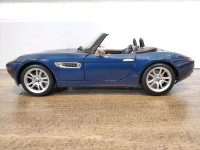 1:18 Diecast Maisto BMW Z8 Convertible Blue No Box