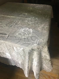 Rectangular Ivory tablecloth