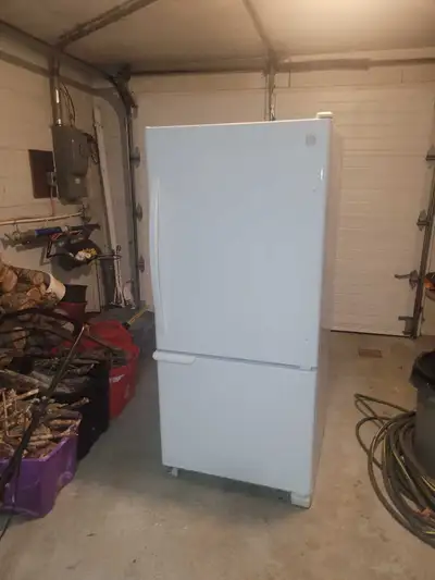 frigidaire comme neuf, View more