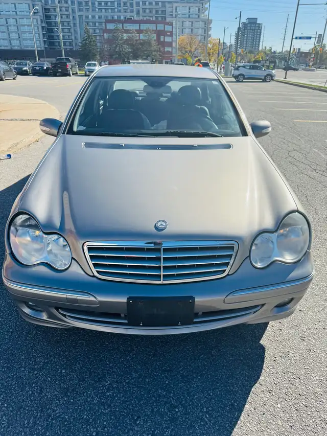 2007 Mercedes Benz c-class ( LOW KM ) 