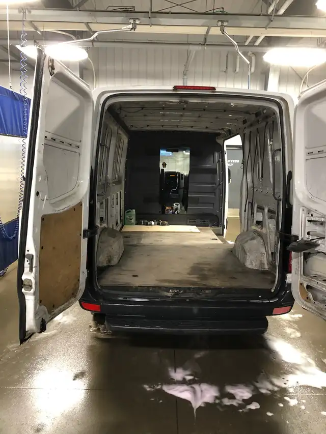 Movers/Van for hire484538004863733762