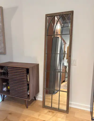 MCM Vintage-Style Mirror – Excellent Condition, View more