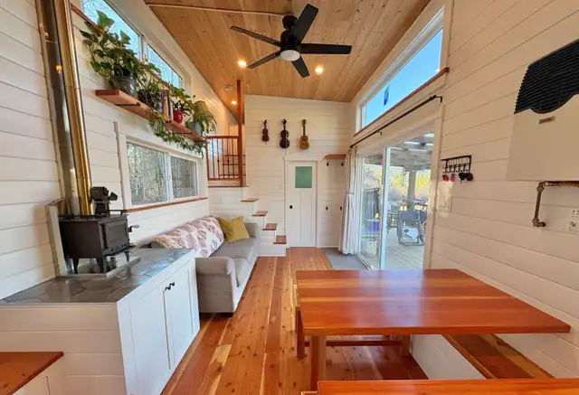 Tiny Home on Wheels 36'x10' in RVs & Motorhomes in Comox / Courtenay / Cumberland - Image 4