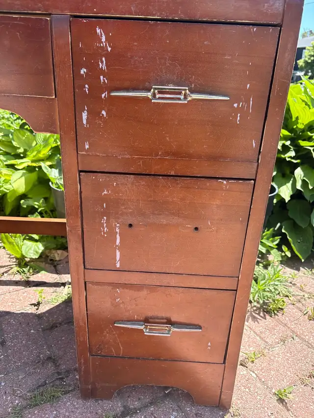 Vintage Solid Wood Desk in Desks in Ottawa - Image 4