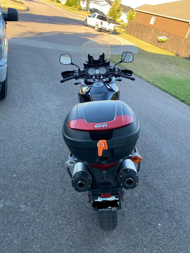 2005 DL1000 Vstrom $1800 o.b.r.o. in Sport Touring in Renfrew - Image 3