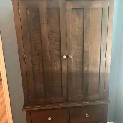 High quality  2 piece Mennonite hutch with doors, View more