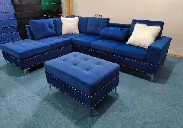 sofa sectional in Couches & Futons in City of Montréal - Image 4