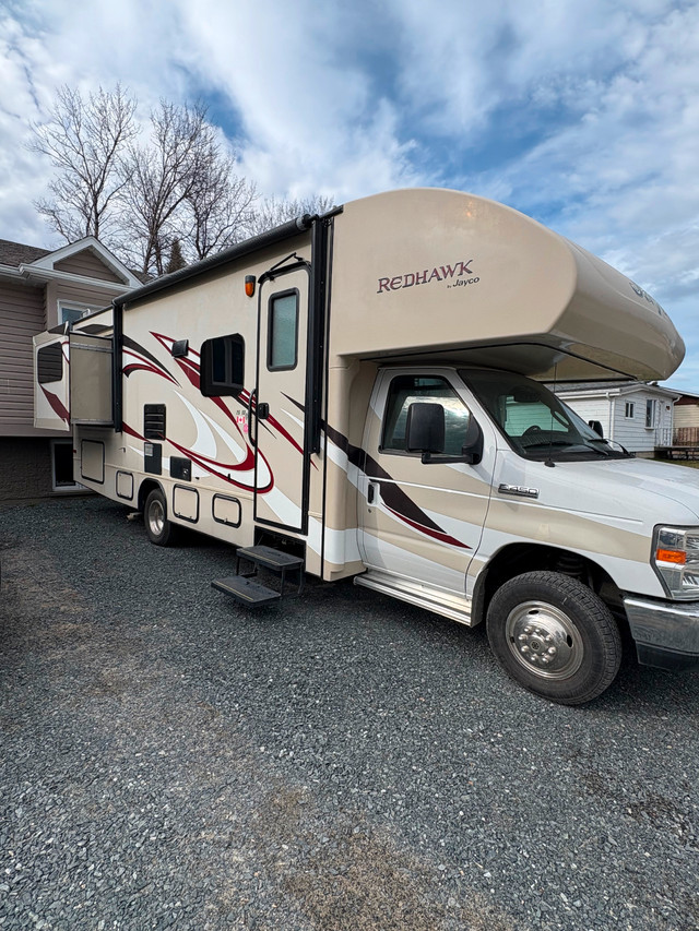 Jayco RedHawk 26 foot Motorhome in RVs & Motorhomes in Kapuskasing
