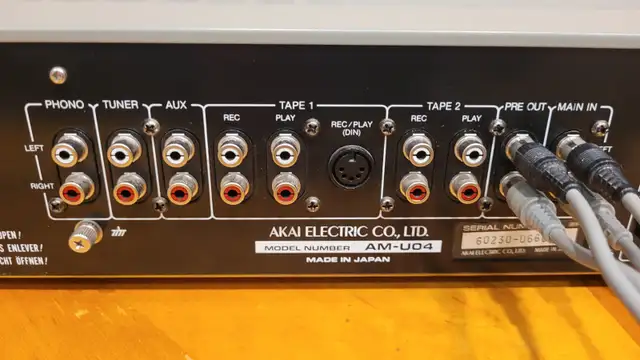vintage akai AM-U04 amplifier in Stereo Systems & Home Theatre in Mississauga / Peel Region - Image 9