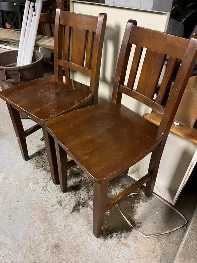 SOLID WOOD COUNTER CHAIR SET in Dining Tables & Sets in City of Halifax - Image 2