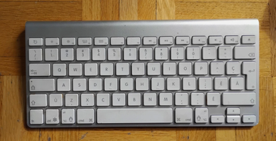Apple Wireless Bluetooth Keyboard A1314 2009 Aluminum Missing, View more
