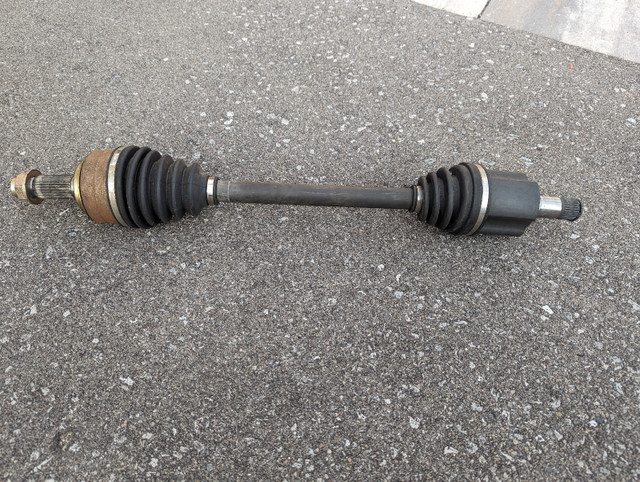 2008 Honda Odyssey front left cv axle in Other Parts & Accessories in City of Toronto