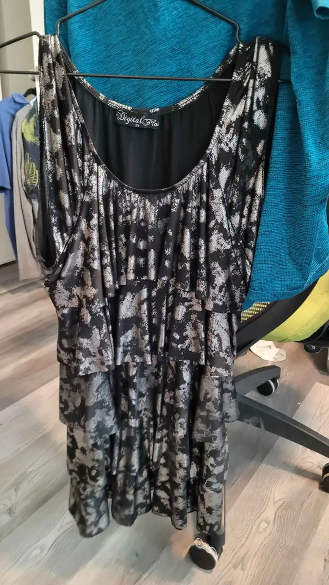 Digital Plus Women's Black & Silver Layered Dress 2X