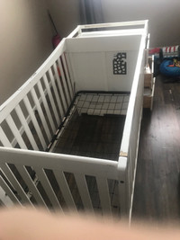 Baby crib 