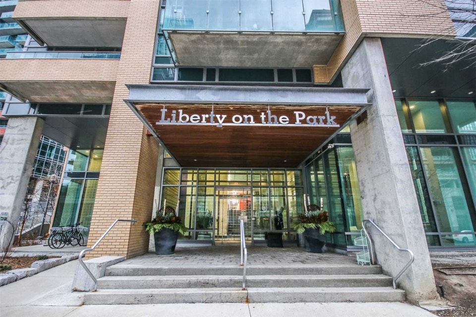 Spacious Liberty Village Condo w/ Parking and Storage Locker 2