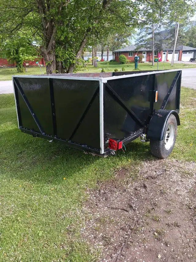 5 x 8 all metal trailer in Cargo & Utility Trailers in Peterborough - Image 3