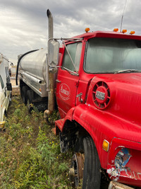 Ford 9000 Water Truck