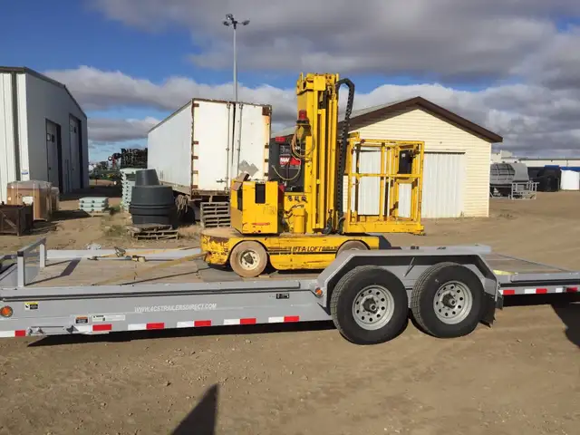 Car hauler rental in Cargo & Utility Trailers in Saskatoon - Image 4