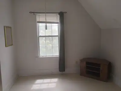 Shared accommodation August 1st Moncton Downtown