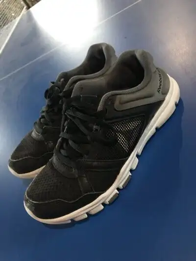 Girls size 7 rebok court running shoes, View more