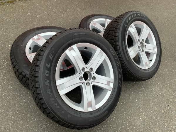 Set of Mercedes OEM GLK 250 350 17" Winter package in exc cond in Tires & Rims in Delta/Surrey/Langley