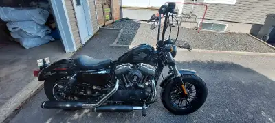Moto comme neuve sors de l'inspection chez HD. Batterie et bougies neuves. Changements d'huiles et f...