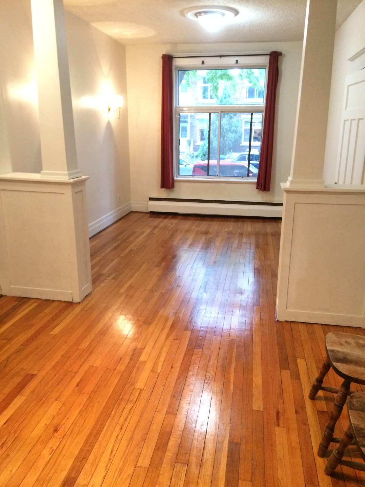 5 1/2 ground floor with 1.5 bathrooms, available October 1st — photo 3