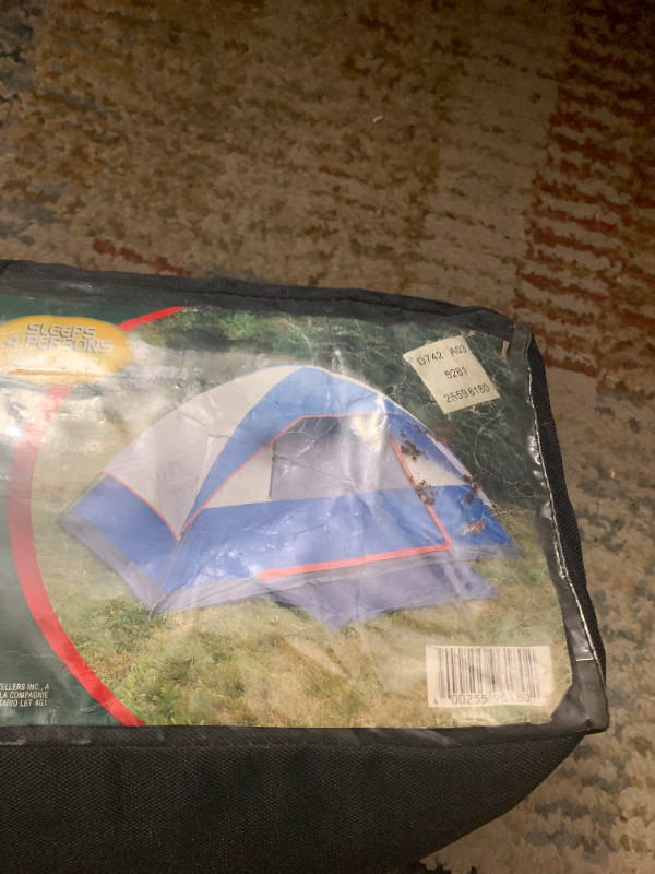 sport tek   tent 4 man NEW in Other in Prince George